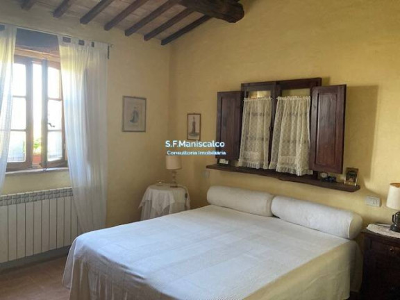 Imagem Casa com 8 Quartos à Venda, 90.000 m² em Montalcino - Montalcino