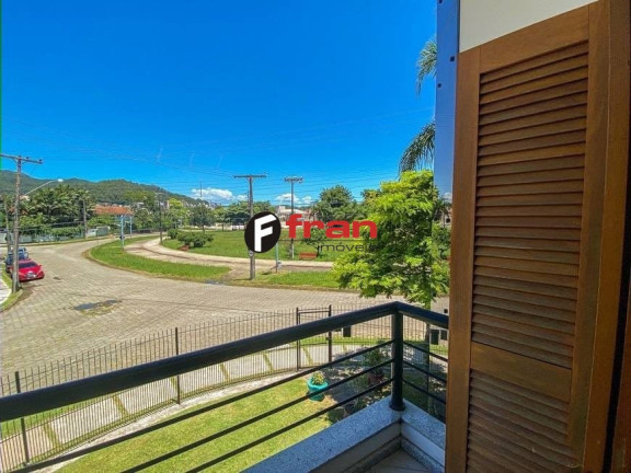 Imagem Casa com 3 Quartos à Venda, 450 m² em Córrego Grande - Florianópolis