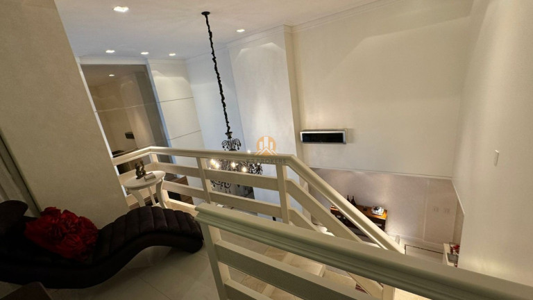 Imagem Imóvel com 3 Quartos à Venda, 223 m² em Centro - Balneário Camboriú Imagem Imóvel com 3 Quartos à Venda, 223 m² em Centro - Balneário Camboriú