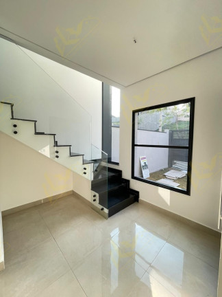 Imagem Sobrado com 2 Quartos à Venda, em Villas Do Jaguari - Santana De Parnaíba Imagem Sobrado com 2 Quartos à Venda, em Villas Do Jaguari - Santana De Parnaíba