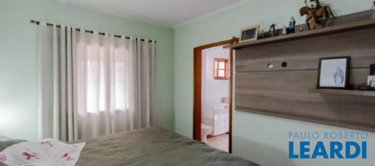 Imagem Sobrado com 3 Quartos à Venda, 270 m² em Vila Guiomar - Santo André Imagem Sobrado com 3 Quartos à Venda, 270 m² em Vila Guiomar - Santo André