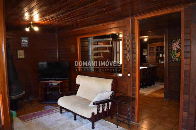 Imagem Casa com 4 Quartos à Venda, 170 m² em Região Do Vale Encantado - Campos Do Jordão Imagem Casa com 4 Quartos à Venda, 170 m² em Região Do Vale Encantado - Campos Do Jordão