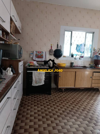 Imagem Casa com 2 Quartos à Venda, 315 m² em Vila Sao Jorge - São Vicente