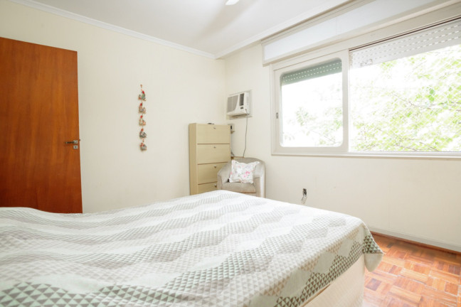 Imagem Imóvel com 2 Quartos à Venda, 74 m² em Menino Deus - Porto Alegre Imagem Imóvel com 2 Quartos à Venda, 74 m² em Menino Deus - Porto Alegre