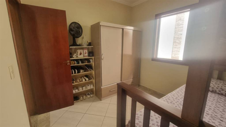 Imagem Casa com 3 Quartos à Venda, em Caiçara - Praia Grande Imagem Casa com 3 Quartos à Venda, em Caiçara - Praia Grande