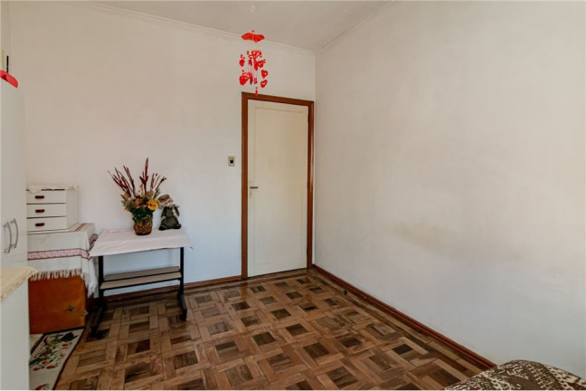 Imagem Imóvel com 4 Quartos à Venda, em Menino Deus - Porto Alegre Imagem Imóvel com 4 Quartos à Venda, em Menino Deus - Porto Alegre