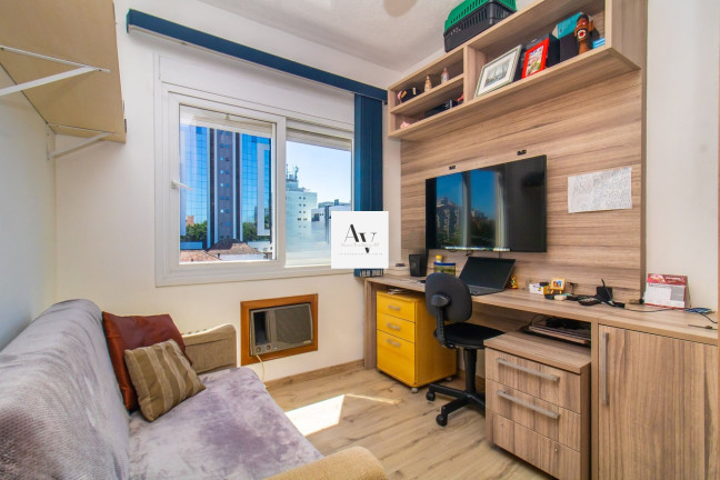 Imagem Apartamento com 3 Quartos à Venda, 79 m² em Petrópolis - Porto Alegre Imagem Apartamento com 3 Quartos à Venda, 79 m² em Petrópolis - Porto Alegre