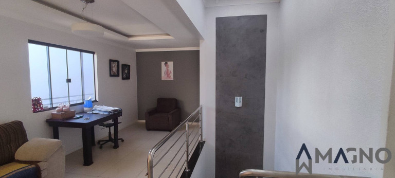 Imagem Sobrado com 5 Quartos à Venda, 444 m² em Coqueiral - Cascavel