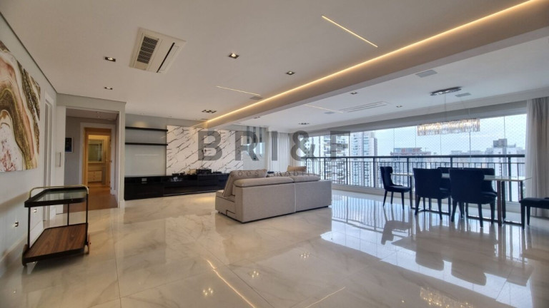 Apartamento com 3 Quartos à Venda, 213 m² em Brooklin  - São Paulo