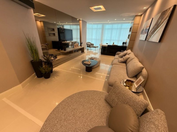 Imagem Apartamento com 3 Quartos à Venda, 135 m² em Centro - Balneário Camboriú Imagem Apartamento com 3 Quartos à Venda, 135 m² em Centro - Balneário Camboriú