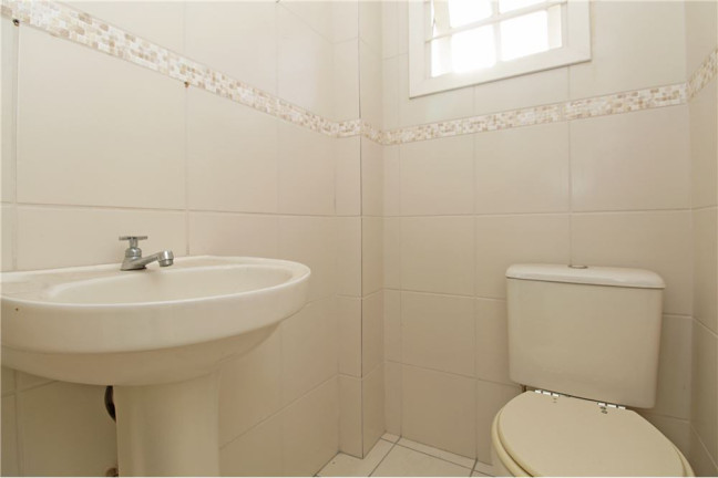 Imagem Imóvel com 2 Quartos à Venda, em Santana - Porto Alegre Imagem Imóvel com 2 Quartos à Venda, em Santana - Porto Alegre
