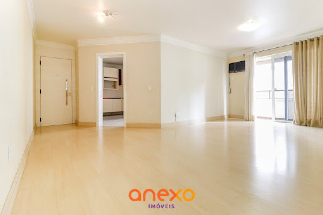 Apartamento com 3 Quartos para Alugar, 118 m² em Vila Nova - Blumenau