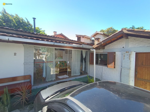 Imagem Casa com 3 Quartos à Venda, 392 m² em São João Do Rio Vermelho - Florianópolis Imagem Casa com 3 Quartos à Venda, 392 m² em São João Do Rio Vermelho - Florianópolis
