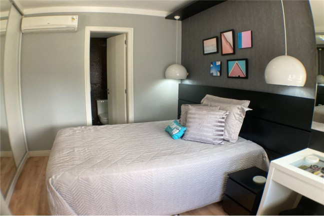 Imagem Imóvel com 1 Quarto à Venda, em Cidade Baixa - Porto Alegre Imagem Imóvel com 1 Quarto à Venda, em Cidade Baixa - Porto Alegre