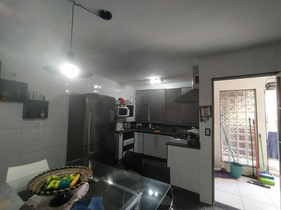 Imagem Casa com 5 Quartos à Venda, 180 m² em Riacho Fundo I - Brasília Imagem Casa com 5 Quartos à Venda, 180 m² em Riacho Fundo I - Brasília