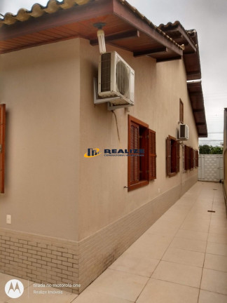 Imagem Casa com 3 Quartos à Venda, 250 m² em Parque Pecuária - Campos Dos Goytacazes Imagem Casa com 3 Quartos à Venda, 250 m² em Parque Pecuária - Campos Dos Goytacazes