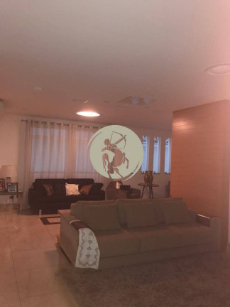 Imagem Casa com 4 Quartos à Venda, 350 m² em Embare - Santos Imagem Casa com 4 Quartos à Venda, 350 m² em Embare - Santos