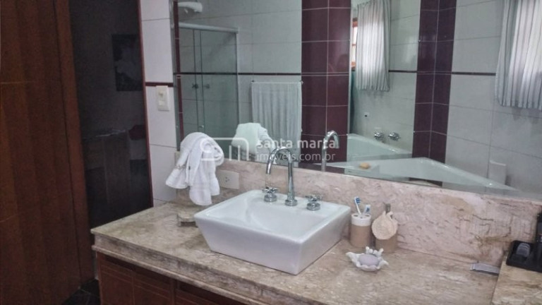 Imagem Sobrado com 3 Quartos à Venda, 250 m² em Olaria - Lorena Imagem Sobrado com 3 Quartos à Venda, 250 m² em Olaria - Lorena