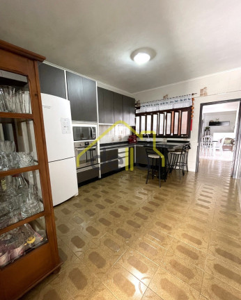 Imagem Casa com 3 Quartos à Venda, 230 m² em Bucarein - Joinville