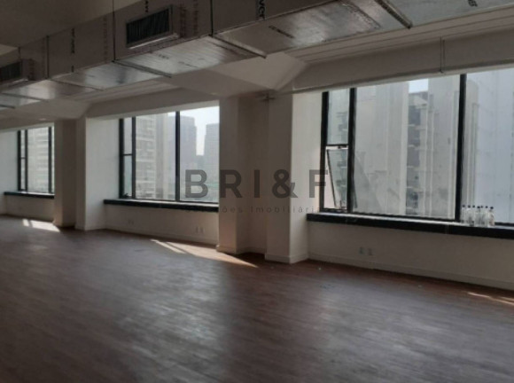 Imagem Imóvel Comercial à Venda ou Locação, 188 m² em Brooklin - São Paulo Imagem Imóvel Comercial à Venda ou Locação, 188 m² em Brooklin - São Paulo
