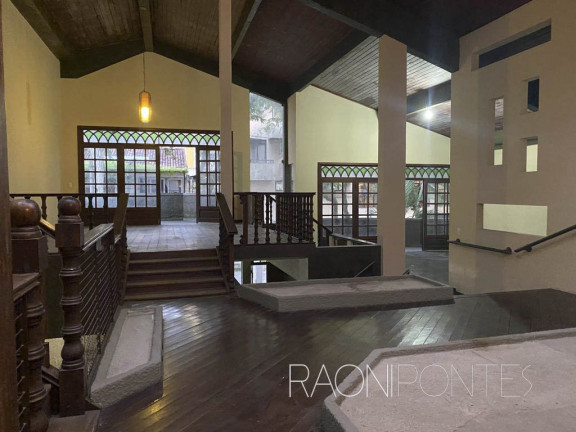 Imagem Casa com 4 Quartos à Venda, 450 m² em Charitas Imagem Casa com 4 Quartos à Venda, 450 m² em Charitas
