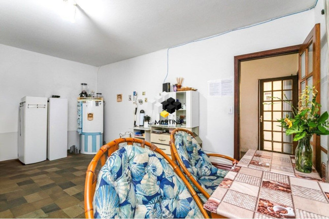 Imagem Casa com 3 Quartos à Venda, 170 m² em Jardim Itu - Porto Alegre Imagem Casa com 3 Quartos à Venda, 170 m² em Jardim Itu - Porto Alegre