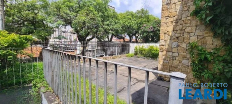 Imagem Casa com 3 Quartos à Venda, 400 m² em Vila Bastos - Santo André Imagem Casa com 3 Quartos à Venda, 400 m² em Vila Bastos - Santo André