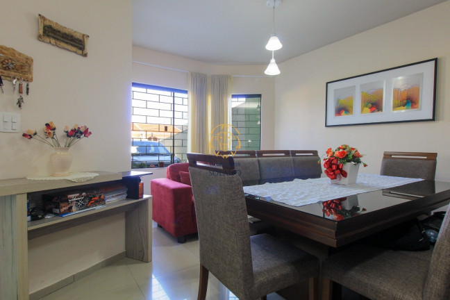 Sobrado com 3 Quartos à Venda, 280 m² em Guabirotuba - Curitiba