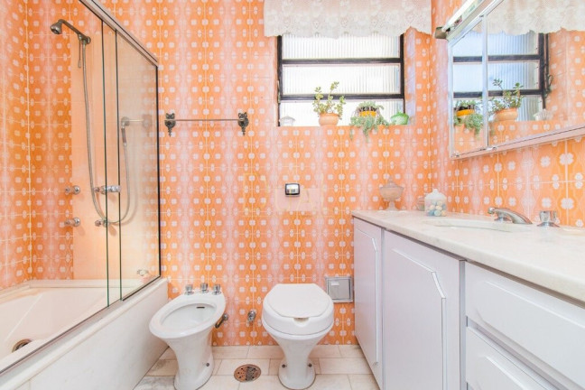 Imagem Imóvel com 3 Quartos à Venda, em Moinhos De Vento - Porto Alegre Imagem Imóvel com 3 Quartos à Venda, em Moinhos De Vento - Porto Alegre