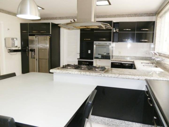 Imagem Casa de Condomínio com 4 Quartos à Venda, 1.330 m² em Barra Da Tijuca - Rio De Janeiro