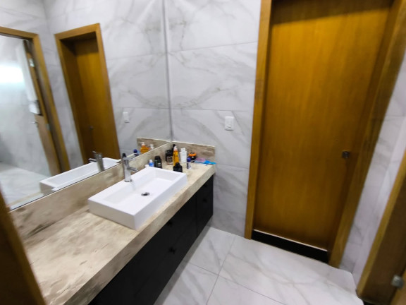 Imagem Casa de Condomínio com 3 Quartos à Venda, 237 m² em Jardim Veneza - Senador Canedo Imagem Casa de Condomínio com 3 Quartos à Venda, 237 m² em Jardim Veneza - Senador Canedo
