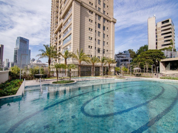 Imóvel com 4 Quartos à Venda, 252 m² em Real Parque - São Paulo