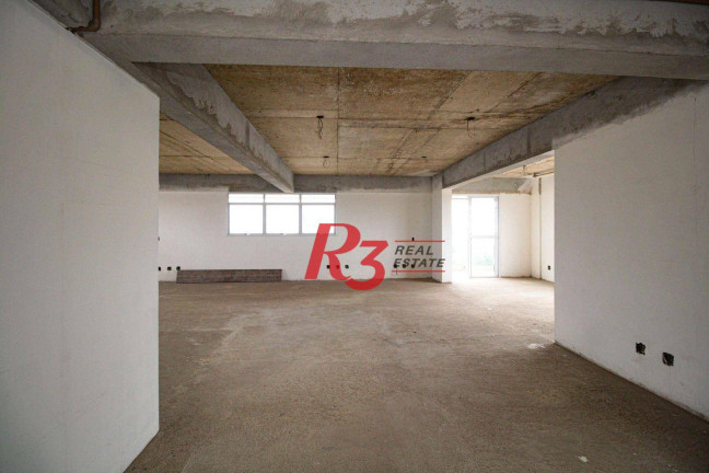 Sala Comercial à Venda ou Locação, 97 m² em Macuco - Santos