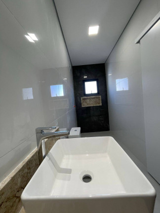 Imagem Casa com 3 Quartos à Venda, 268 m² em Tijucal - Cuiabá Imagem Casa com 3 Quartos à Venda, 268 m² em Tijucal - Cuiabá