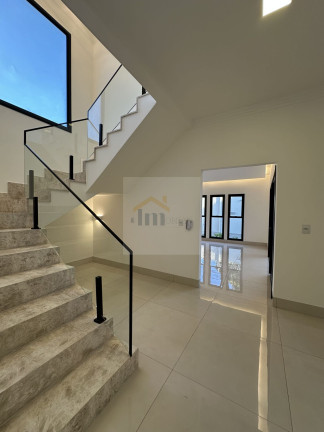 Imagem Casa com 4 Quartos à Venda, 290 m² em Setor Garavelo - Goiânia Imagem Casa com 4 Quartos à Venda, 290 m² em Setor Garavelo - Goiânia