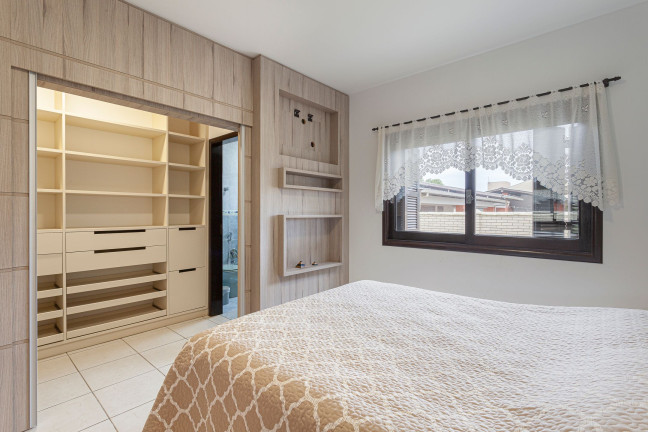 Imagem Casa com 4 Quartos à Venda, 335 m² em Paraíso - Torres Imagem Casa com 4 Quartos à Venda, 335 m² em Paraíso - Torres