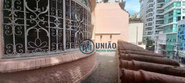 Imagem Casa com 5 Quartos à Venda, 276 m² em Icaraí - Niterói