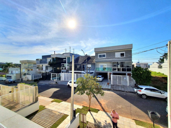 Imagem Casa com 2 Quartos à Venda, 125 m² em Mário Quintana - Porto Alegre Imagem Casa com 2 Quartos à Venda, 125 m² em Mário Quintana - Porto Alegre