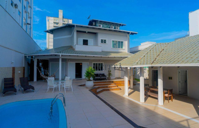 Casa com 4 Quartos à Venda, 381 m² em Vila Operária - Itajaí