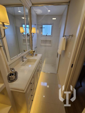Imagem Apartamento com 4 Quartos à Venda, 255 m² em Meia Praia Imagem Apartamento com 4 Quartos à Venda, 255 m² em Meia Praia