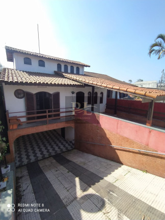 Sobrado com 4 Quartos à Venda, 296 m² em Recreio Da Borda Do Campo - Santo André