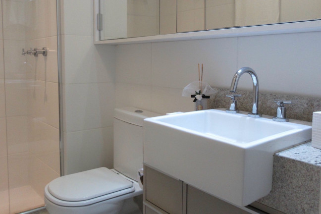 Imagem Apartamento com 1 Quarto à Venda, 40 m² em Centro Histórico - Porto Alegre Imagem Apartamento com 1 Quarto à Venda, 40 m² em Centro Histórico - Porto Alegre
