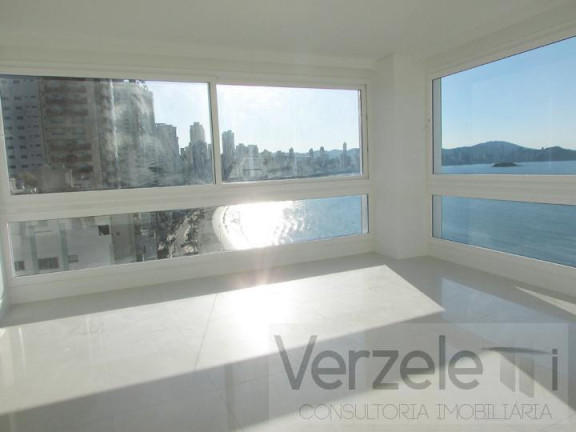 Imagem Apartamento com 3 Quartos à Venda, 157 m² em Centro - Balneário Camboriú