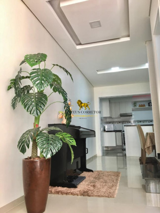 Imagem Casa com 3 Quartos à Venda, em Sítio Cercado - Curitiba Imagem Casa com 3 Quartos à Venda, em Sítio Cercado - Curitiba