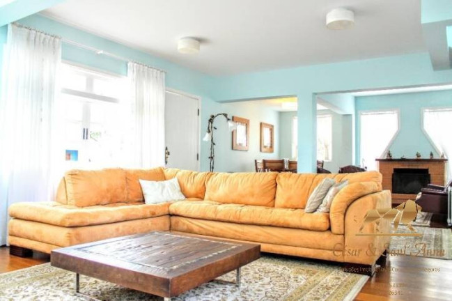 Imagem Casa com 3 Quartos à Venda, 200 m² em Alto Capivari - Campos Do Jordão Imagem Casa com 3 Quartos à Venda, 200 m² em Alto Capivari - Campos Do Jordão