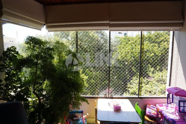 Imagem Imóvel com 3 Quartos à Venda, 120 m² em Moinhos De Vento - Porto Alegre