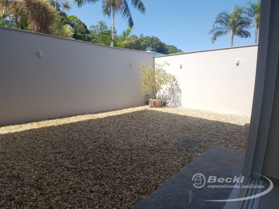 Imagem Casa com 3 Quartos à Venda, 314 m² em Floresta - Joinville Imagem Casa com 3 Quartos à Venda, 314 m² em Floresta - Joinville