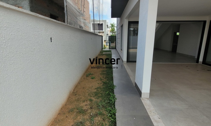 Imagem Casa com 4 Quartos à Venda, 302 m² em Residencial Goiânia Golfe Clube - Goiânia Imagem Casa com 4 Quartos à Venda, 302 m² em Residencial Goiânia Golfe Clube - Goiânia