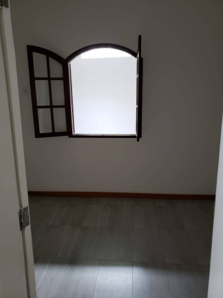 Imagem Casa com 4 Quartos à Venda, em Centro - Campos Dos Goytacazes Imagem Casa com 4 Quartos à Venda, em Centro - Campos Dos Goytacazes