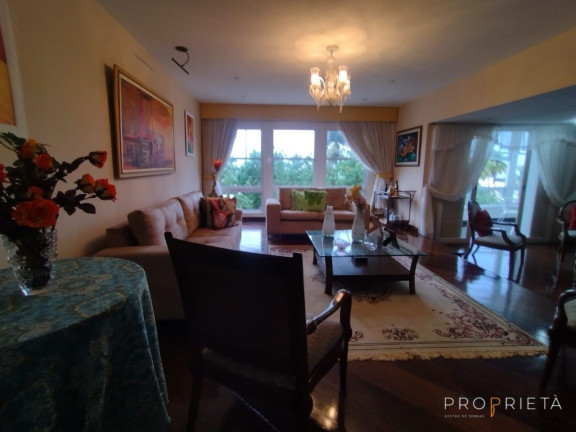 Imagem Apartamento com 4 Quartos à Venda, 210 m² em Copacabana - Rio De Janeiro